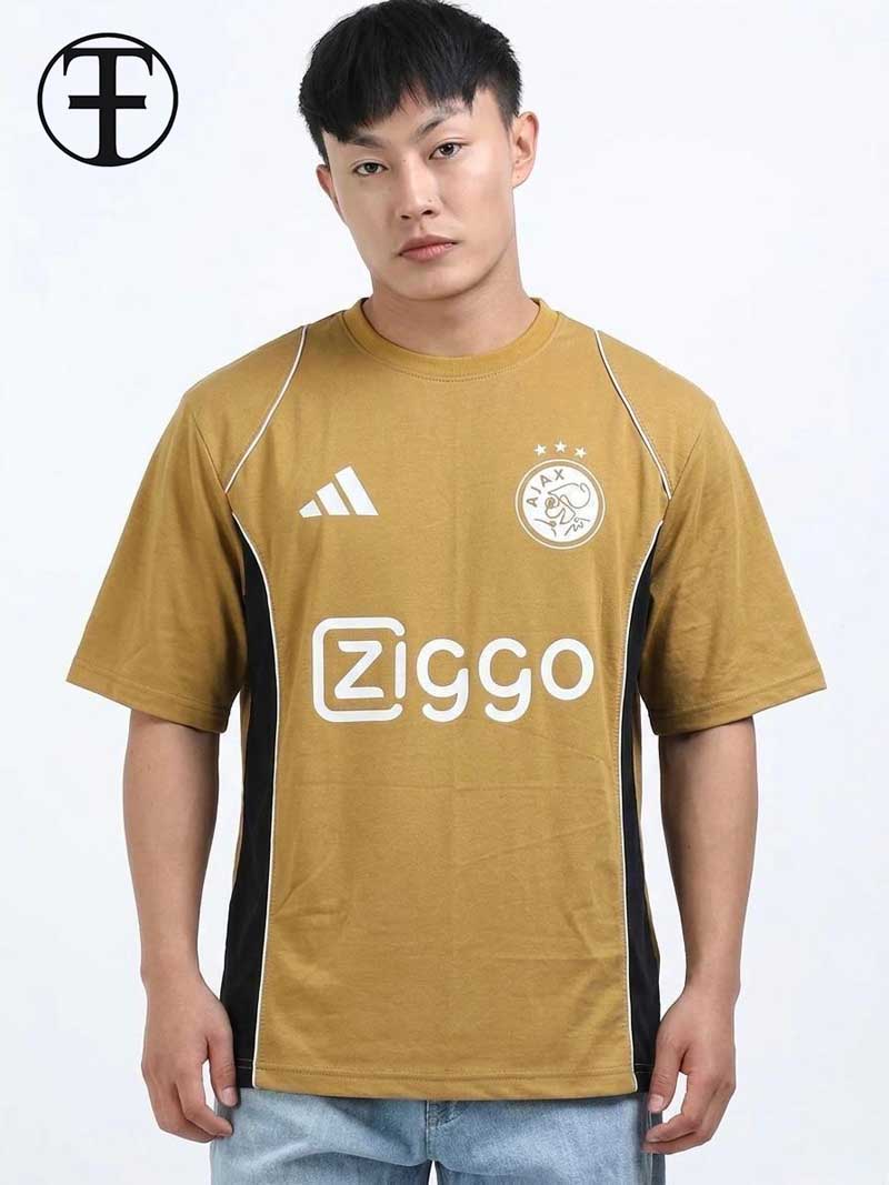 Oversized Black Side Panels